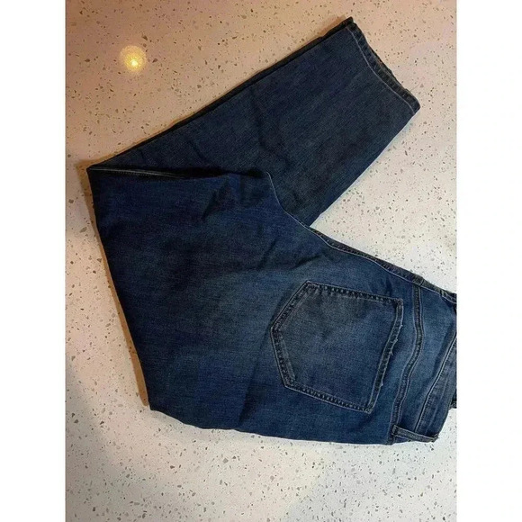 So curvy mom jeans Highrise distressed size 11 30 in waist - Picture 3 of 6